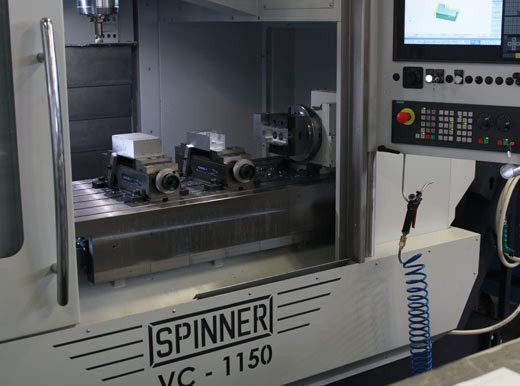 Spinner VC 1150, 4 Achs-Fräszentrum